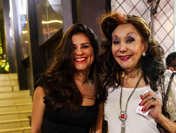 Phedra D. Córdoba com a atriz Lorena Borges no lançamento do filme Hipóteses para o Amor e a Verdade, em agosto de 2015 - Foto: Edson Degaki