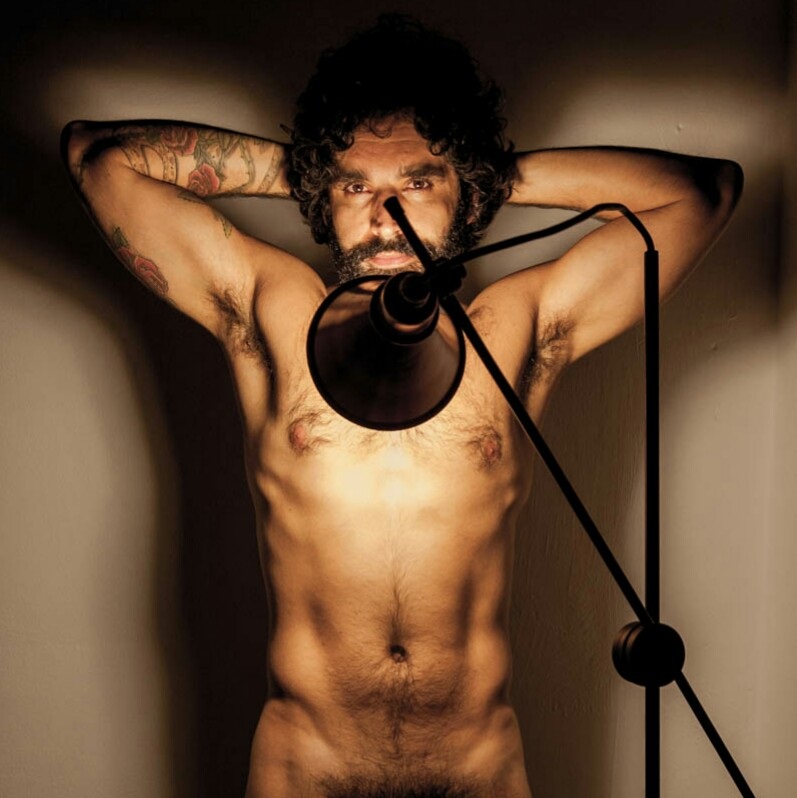 Imagem do ensaio Closer Flesh, com Átila Moreno - Foto: João Maciel & Rafael Medina/Flesh Mag