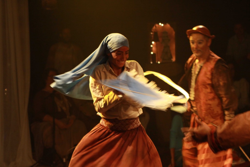 Cena da peça O Incrível Homem pelo Avesso, do Contadores de Mentira: resistência teatral em Suzano (SP) - Foto: Divulgação