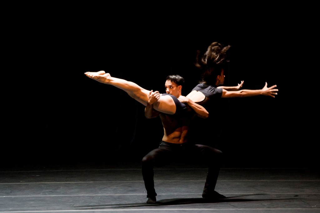 Dança contemporânea se mistura com outras matizes artísticas em Estado Imediato - Foto: Marco Flávio