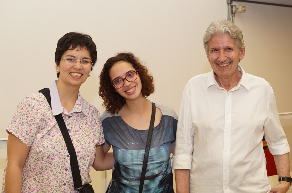 A historiadora Maíra Moraes, a jornalista e crítica teatral Kyra Piscitelli e José Henrique Fabre Rolim, crítico de arte e presidente da APCA (Associação Paulista de Críticos de Artes) - Foto: Roberto Ikeda