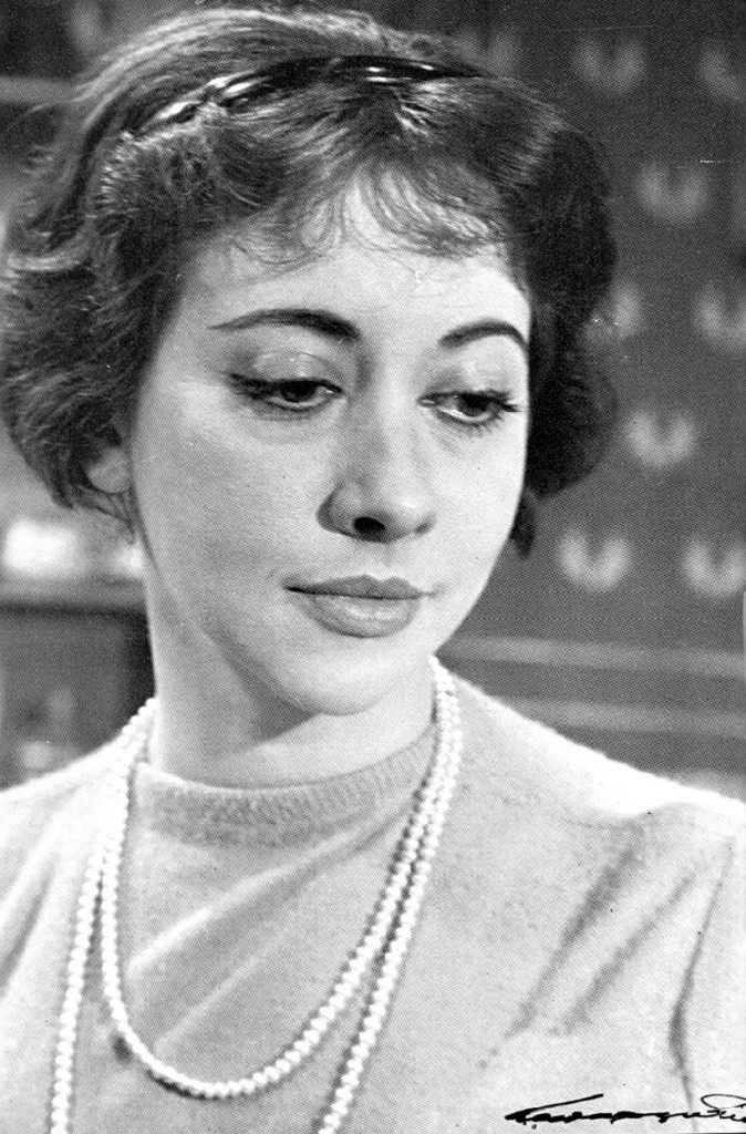 Fernanda Montenegro na juventude, na década de 1960: presente no teatro, no cinema e na TV - Foto: Divulgação