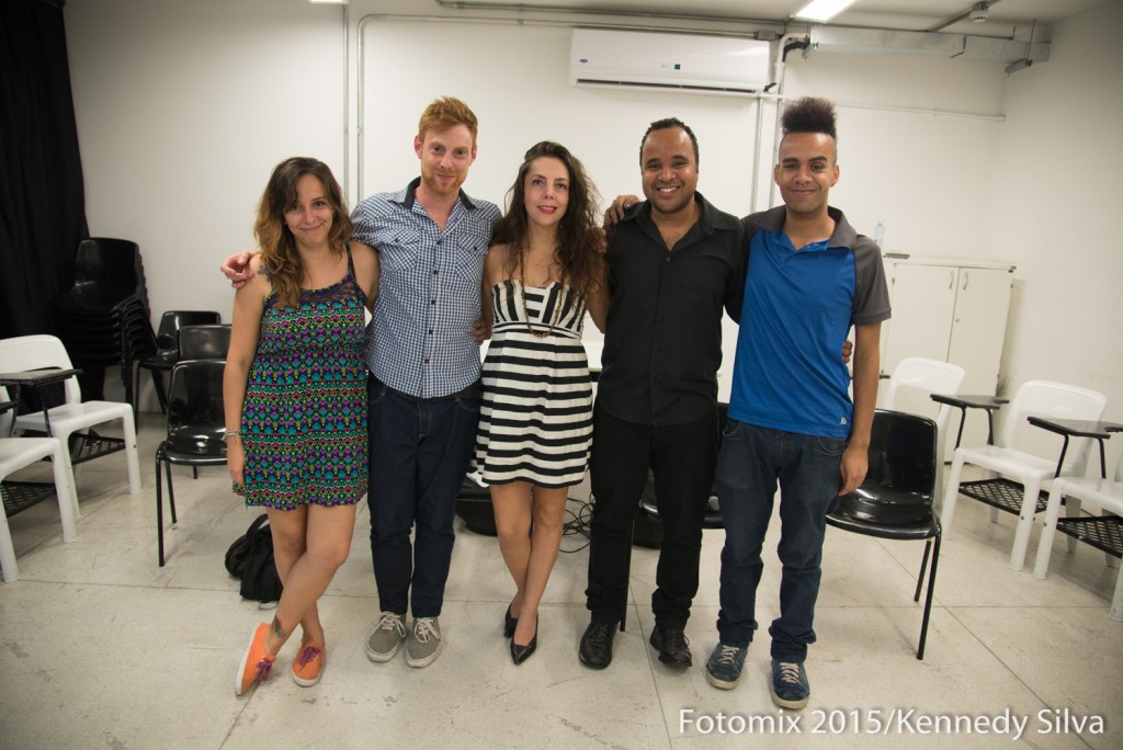 Daniela Hernández Solano, Juan Manuel Tellategui, Marba Goicochea, Miguel Arcanjo Prado e Flavio Sales, no Papo Mix O Negro e o Imigrante no Teatro Brasileiro Contemporâeno - Foto: Kennedy Silva/Coletivo Fotomix