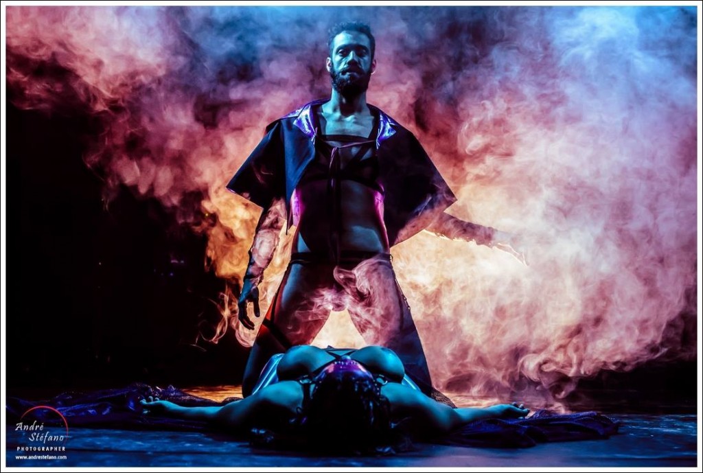 Os atores Lucas Allmeida e Stephane Sousa em cena de Juliette - Foto: André Stefano/Divulgação