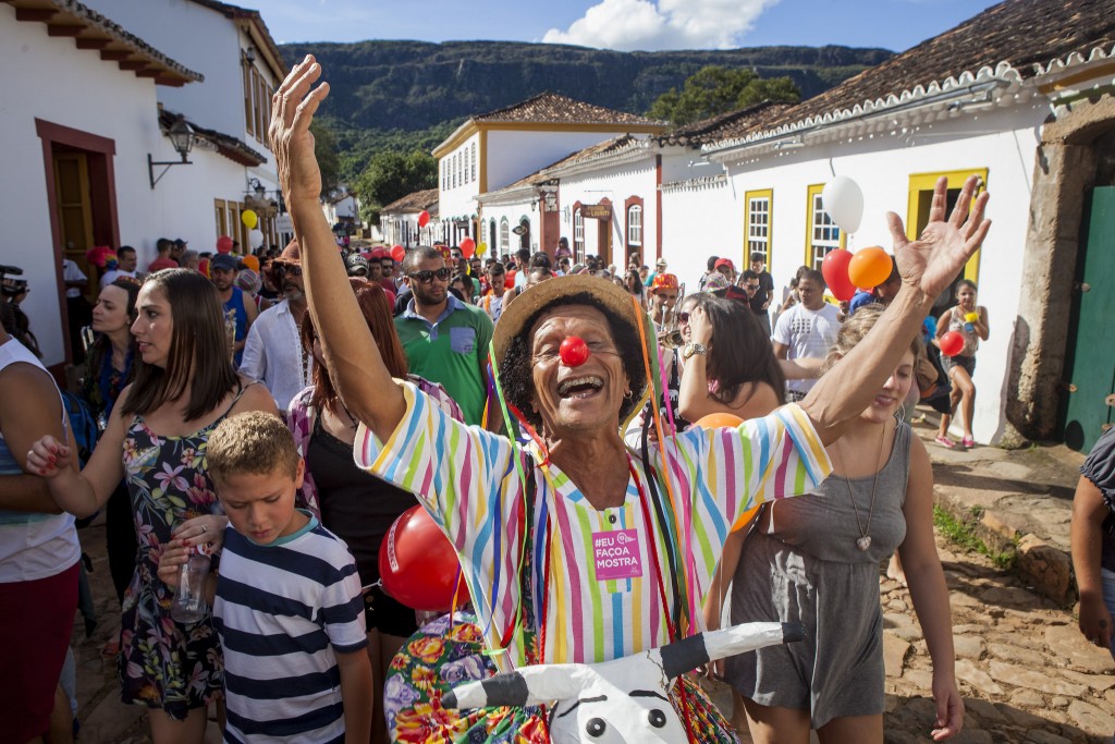 Cortejo da Arte espalha alegria pelas ruas de Tiradentes - Foto: Leo Lemos/Universo Produção/Divulgação