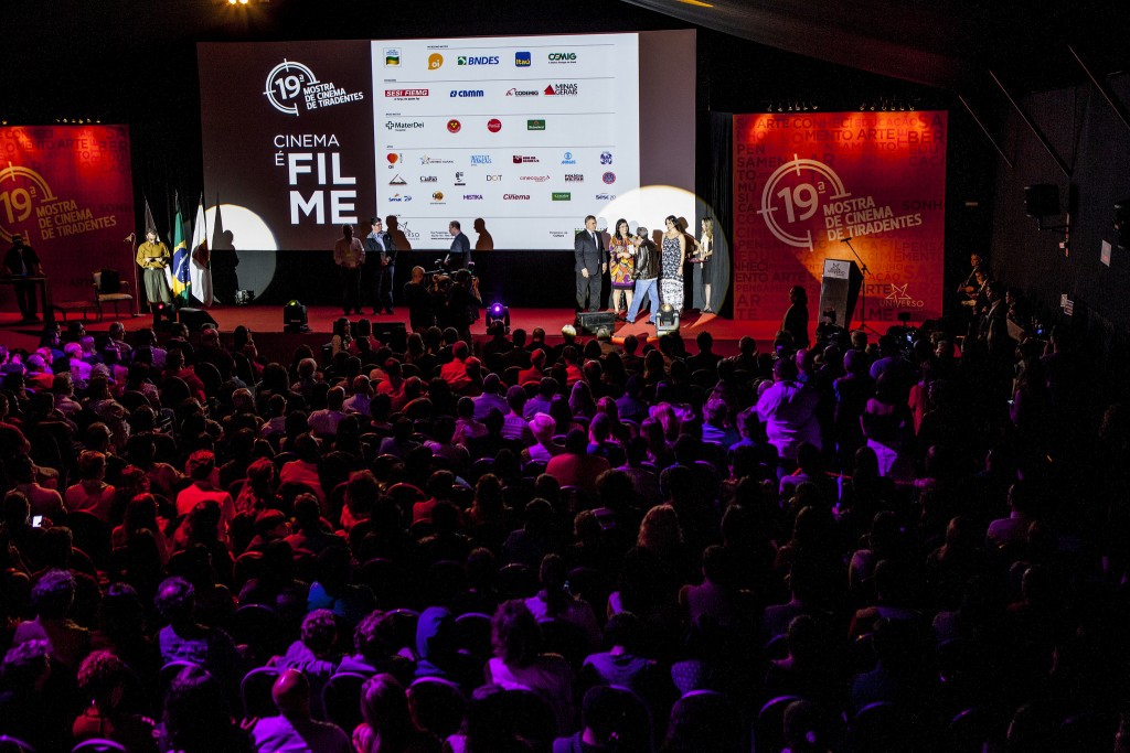 Cerimônia de abertura da 19ª Mostra de Cinema de Tiradentes - Foto: Leo Fontes/Universo Produção/Divulgação