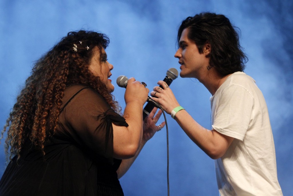 Simone Mazzer faz dueto com Filipe Catto - Foto: Divulgação