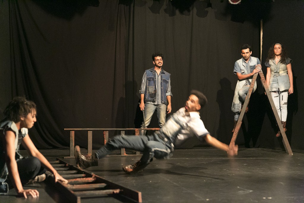 Cena da peça Joio, da Cia Cerne, no 25º Festival de Teatro de Curitiba - Fotos: Diego Pisante/Clix