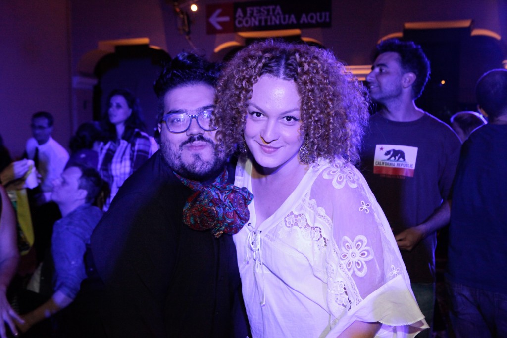 Gabriel Machado e Leonarda Glück, da Curitiba Mostra e da Casa Selvática, marcaram presença na festa - Foto: Daniel Sorrentino/Clix.fot.br