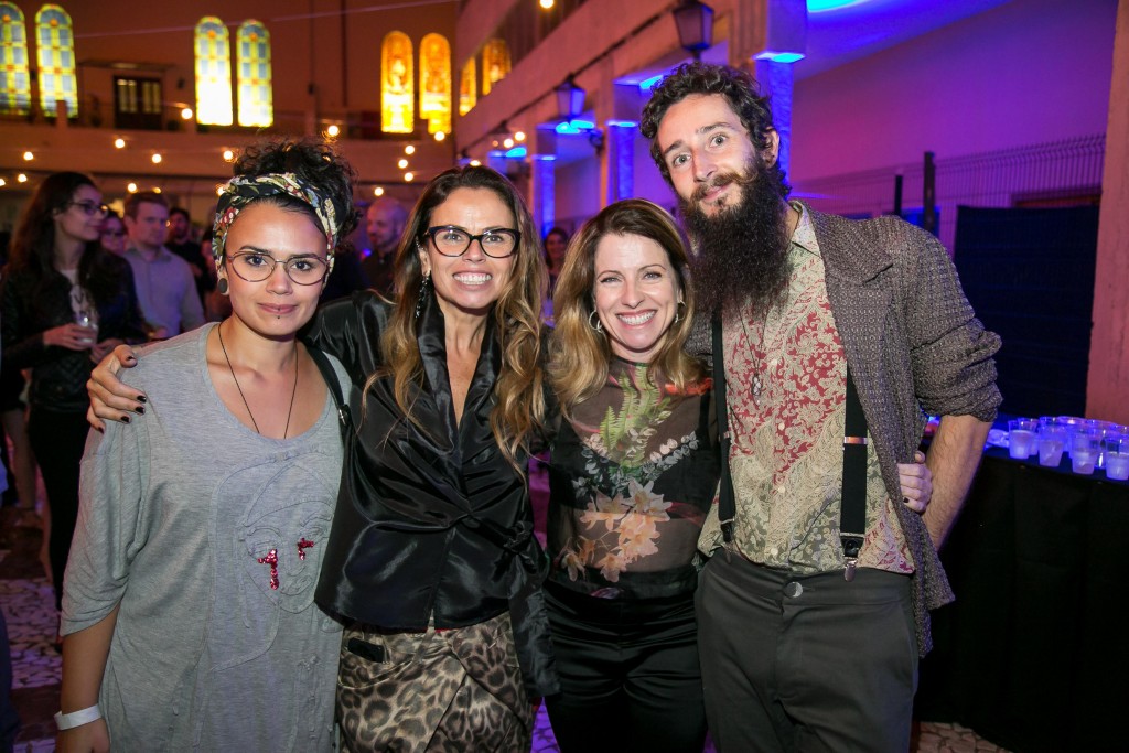Thifany F., Muga Muga Riesemberg, Roseane Formenti, Alexandre Linhares - Foto: Kelly Knevels/Clix.fot.br
