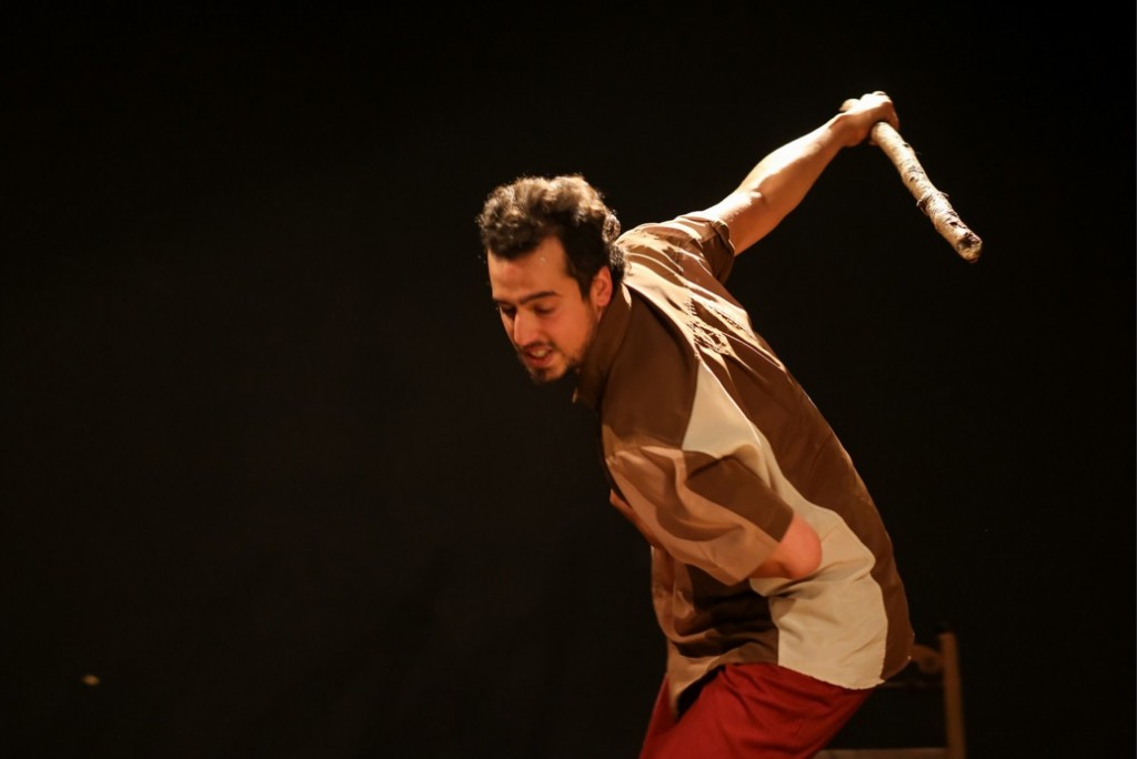 Thiago Roliude no solo Rápido Ensaio sobre a Incapacidade de Amar - Foto: Kelly Knevels/Clix