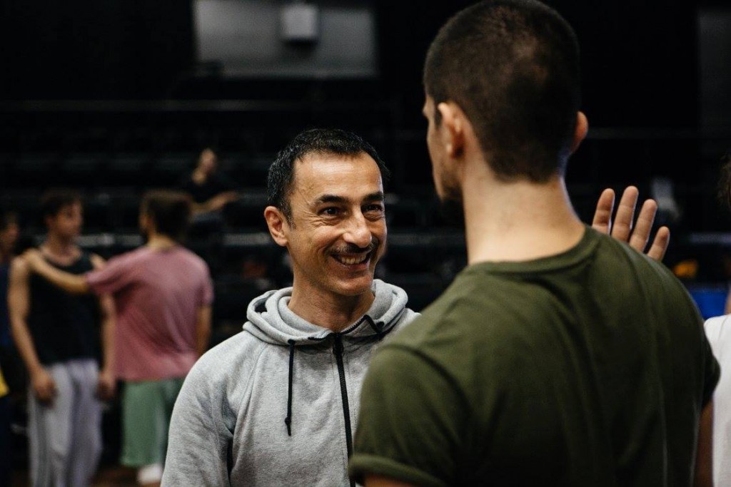 O coreógrafo grego Dimitris Papaioannou em seu workshop no Tusp, durante a 3ª MITsp - Foto: Caio Campos/Divulgação/MITsp