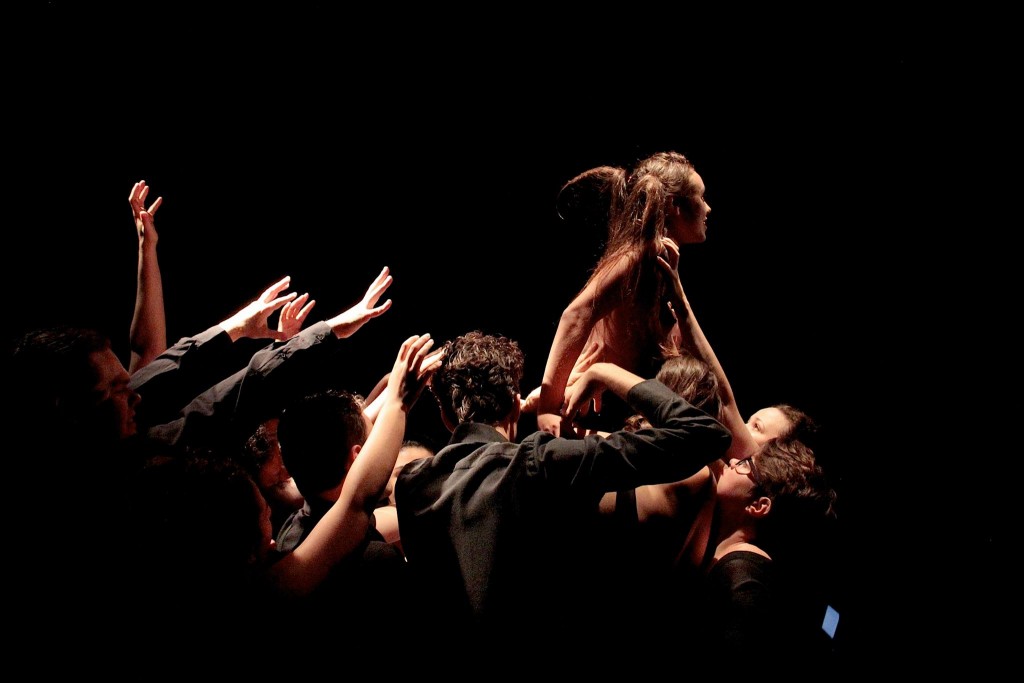 Cena da peça Os Dias e as Horas - Foto: Ricardo Tanios Hamzo