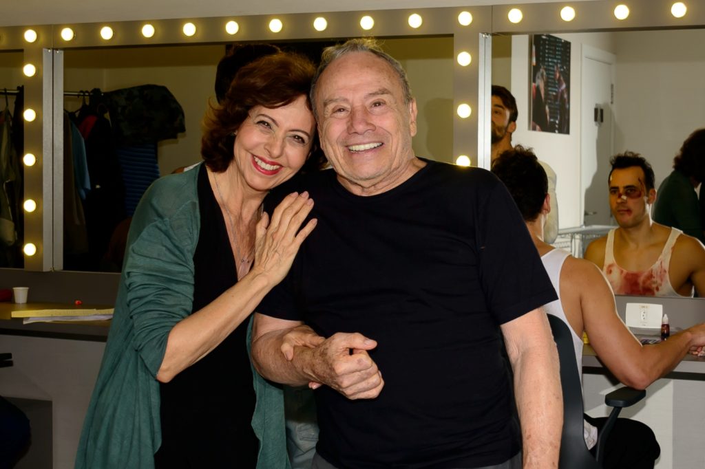 Stella Freitas e Stênio Garcia no camarim do Teatro Porto Seguro - Fotos: André Stefano/Divulgação