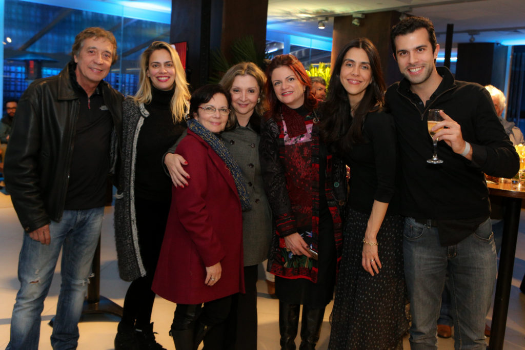 Gabriela Gastal Dutra, Mauro Dutra, Maria Nunes, Edna Uip, Viviane Nunes de Marcondes, Ana Luisa Martins e Gabriel Petrus - Foto: Nilton Santana/Divulgação