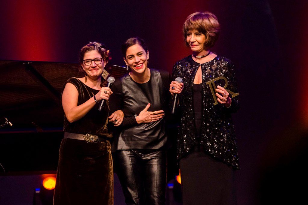 Esperança, Nina e Sandra Pêra, filhas e irmã da grande atriz, se emocionam - Foto: Caio Gallucci/Divulgação