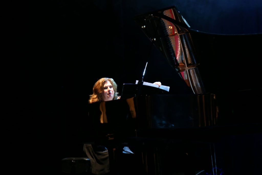 Fernanda Maia, a diretora musical da noite - Foto: Patricia Nagano/Divulgação