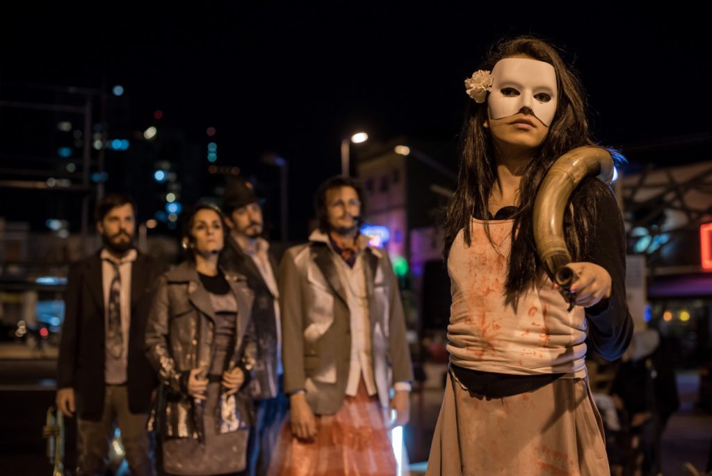Elenco do musical "Ópera Urbe": sessões grátis no largo da Batata - Foto: Divulgação
