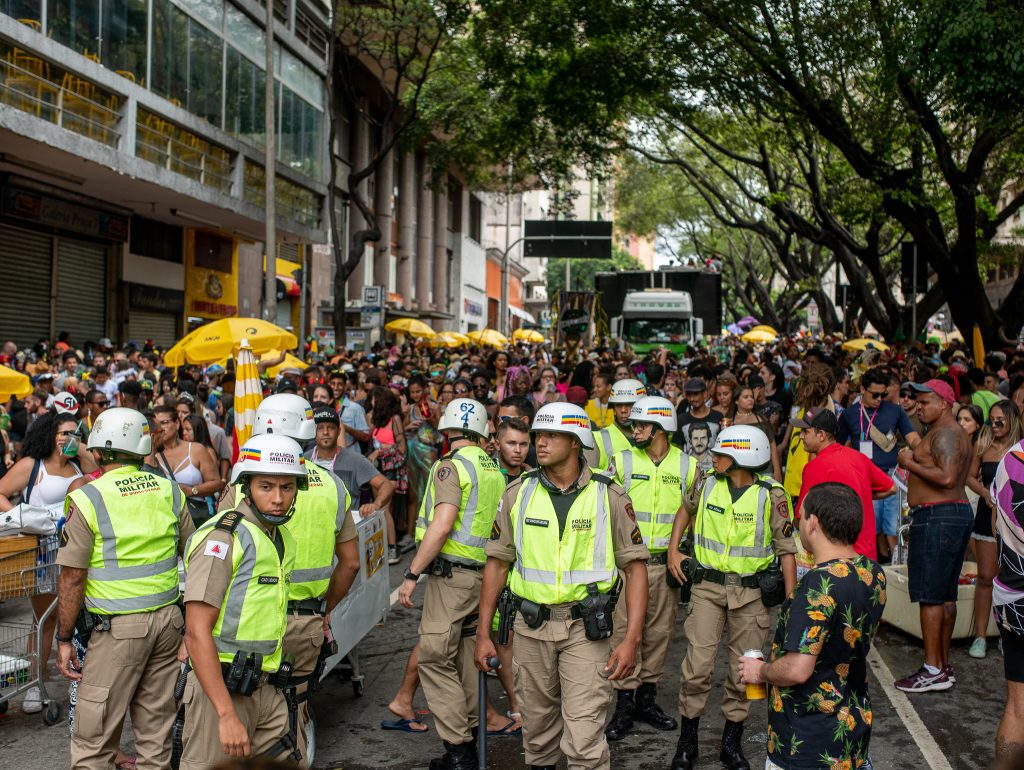 Carnaval de Belo Horizonte: blocos dizem que estão sendo perseguidos e que podem ter seus cortejos cancelados por conta de exigências burocráticas de última hora da PM de Minas Gerais - Foto: Nereu Jr/UOL Blog @miguel.arcanjo