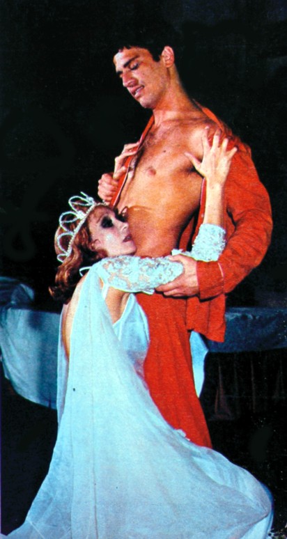 Nuno Leal Maia e Eva Wilma na peça Um Bonde Chamado Desejo de 1974 - Foto: Divulgação - Blog do Arcanjo