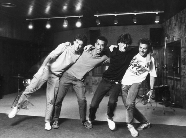 Os Paralamas do Sucesso com o roqueiro argentino Charly Garcia: parceria em discos - Foto: Frederico Mendes/Paralamas do Sucesso/Divulgação - Blog do Arcanjo 2021