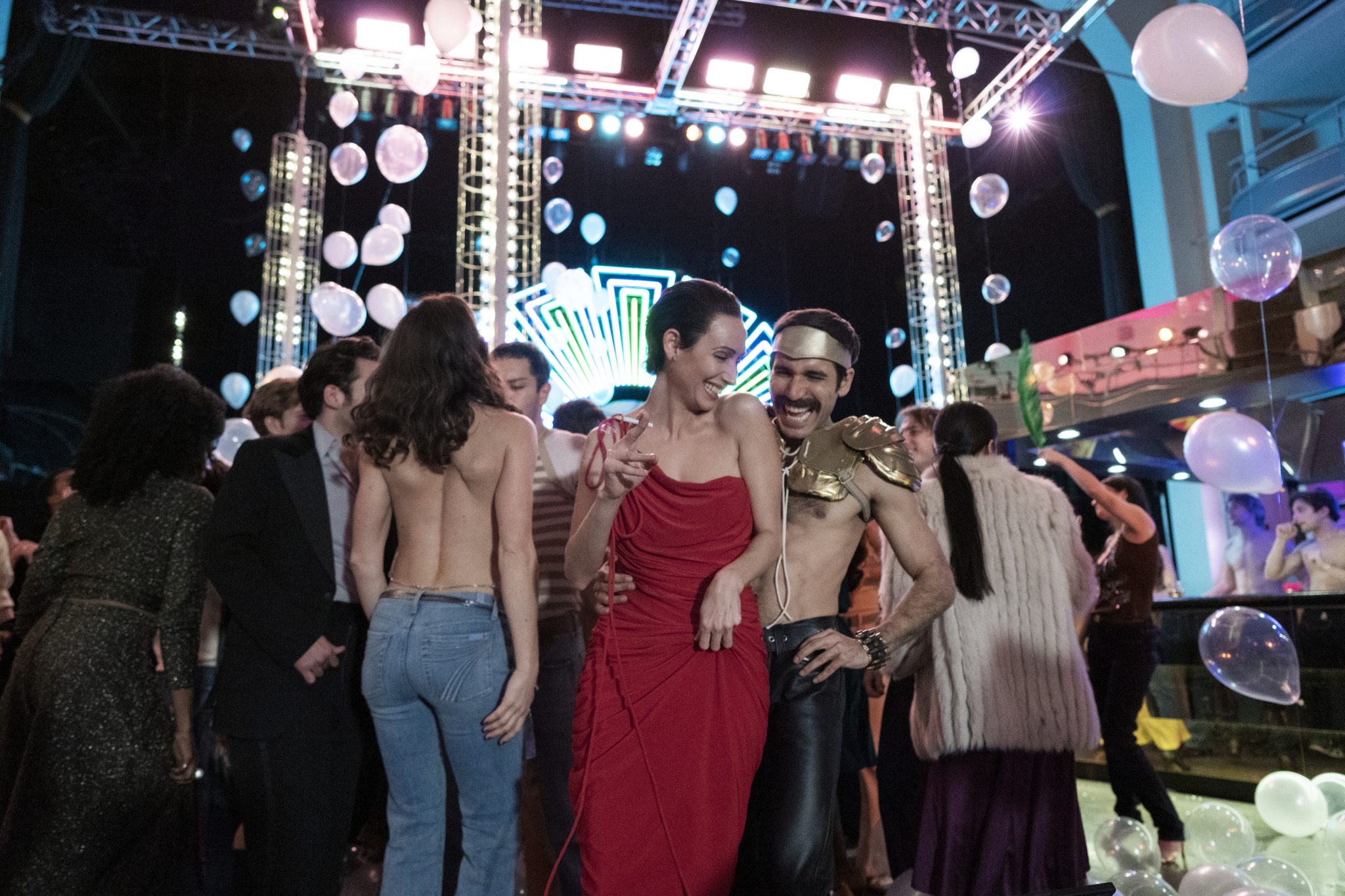 Halston: 10 motivos para maratonar a série na Netflix – Blog do Arcanjo