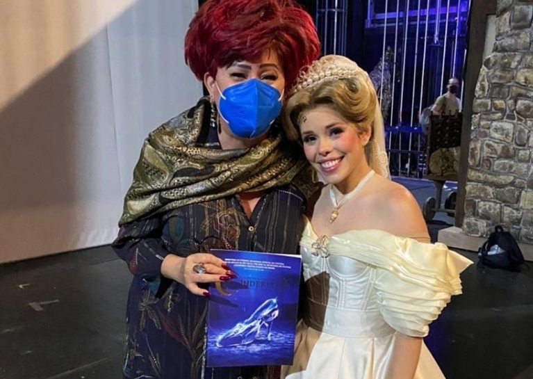 Nany People e Fabi Bang após sessão de Cinderella - Foto: Divulgação - Blog do Arcanjo