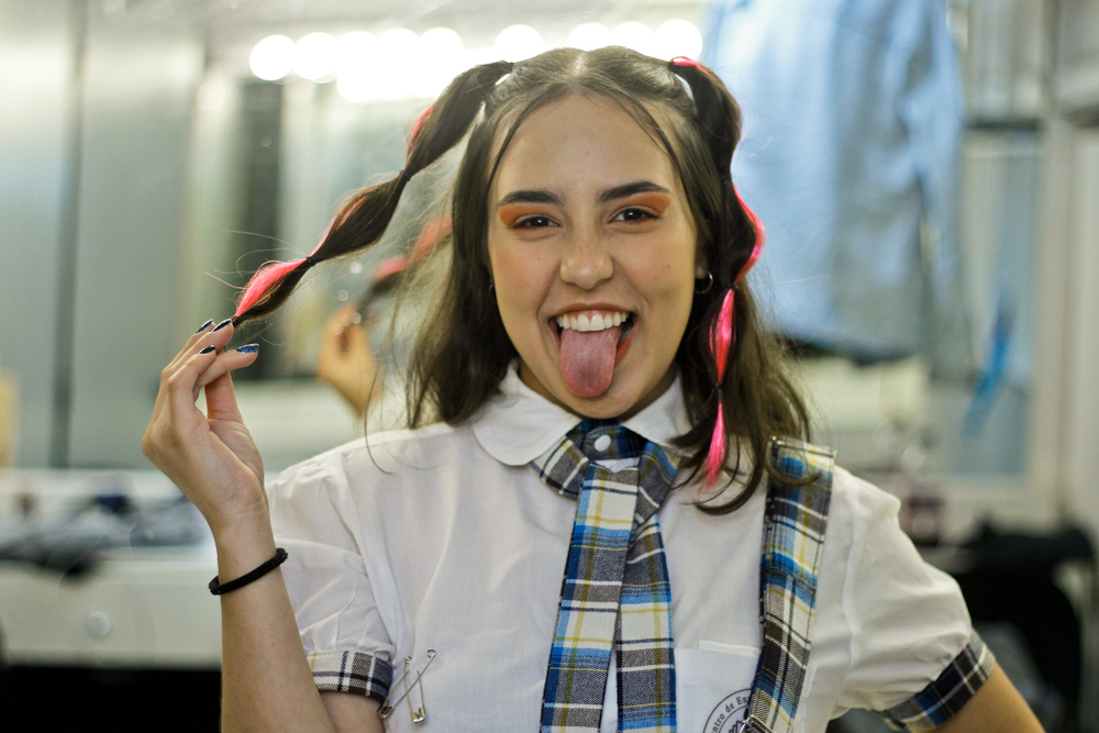 A atriz Isabela Thomaz no camarim de Bullying, O Musical, de Allan Oliver - Foto: Bruno Poletti - Blog do Arcanjo