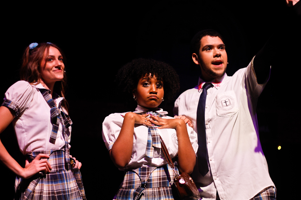 Os atores Victoria Arantes, Emmy Oliveira e  Guilherme Albuquerque em Bullying, O Musical - Foto: Bruno Poletti - Blog do Arcanjo 