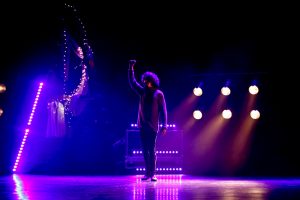 João Felipe Saldanha em número de Pippin no 8º Prêmio Bibi Ferreira - Foto: Bruno Poletti - Blog do Arcanjo