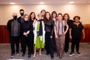 Equipe da peça Benditas Mulheres, de Célia Forte, no camarim do Teatro Renaissance - Foto: Annelize Tozetto - Blog do Arcanjo
