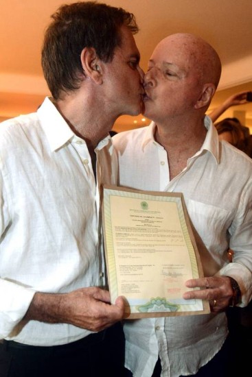 Edgar Moura e Gilberto Braga no casamento do casal: mais de 50 anos de amor - Foto: Divulgação - Blog do Arcanjo