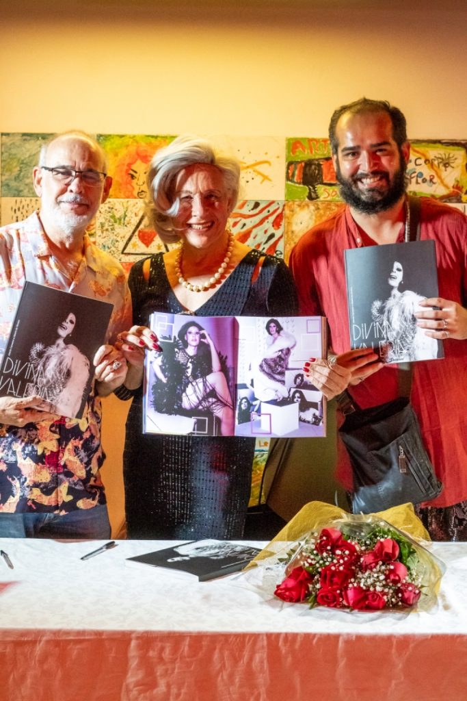 Alberto Camarero, Divina Valéria e Alberto de Oliveira no lançamento do livro Divina Valéria na SP Escola de Teatro - Foto: Edson Lopes Jr. - Blog do Arcanjo