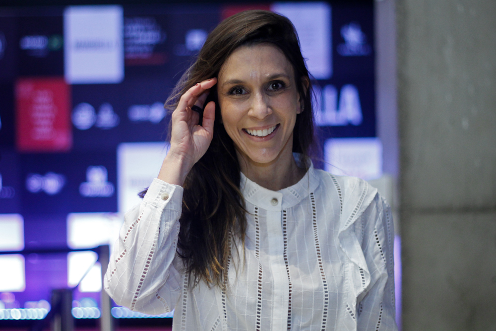Sarah Oliveira, apresentadora, na pré-estreia do filme Marighella, de Wagner Moura, no Espaço Itaú de Cinema do Shopping Bourbon - Foto: Bruno Poletti - Blog do Arcanjo - 29/10/2021