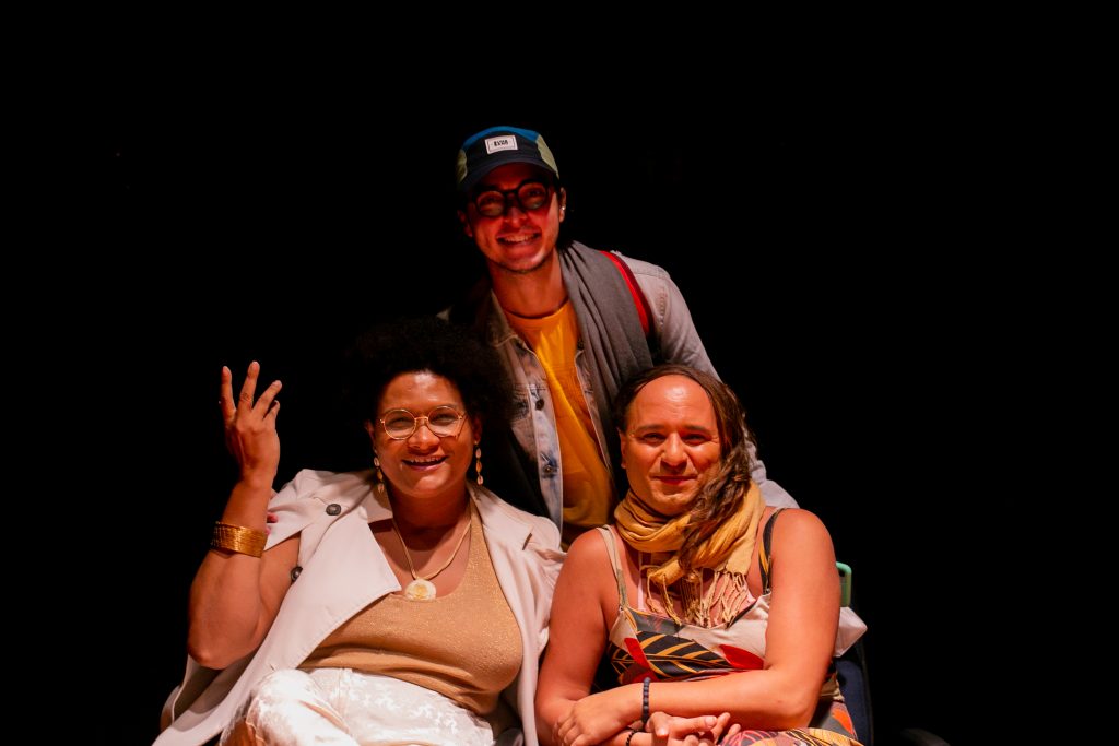 Jaqueline Gomes de Jesus, Marcus Martins e Dodi Leal na estreia de Traved no Centro Cultural da Diversidade - Foto: Annelize Tozetto - Blog do Arcanjo