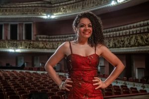 Zirlene Lemos, jurada de Redes do Pêmio Arcanjo de Cultura no Theatro Municipal de São Paulo - Foto Edson Lopes Jr. - Blog do Arcanjo