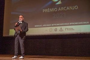 Ivam Cabral, diretor artístico do Prêmio Arcanjo de Cultura no Theatro Municipal de São Paulo - Foto Edson Lopes Jr. - Blog do Arcanjo