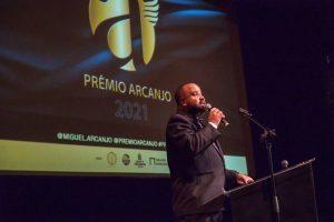 Miguel Arcanjo Prado no Prêmio Arcanjo de Cultura 2021 no Theatro Municipal de São Paulo - Foto: Edson Lopes Jr. - Blog do Arcanjo