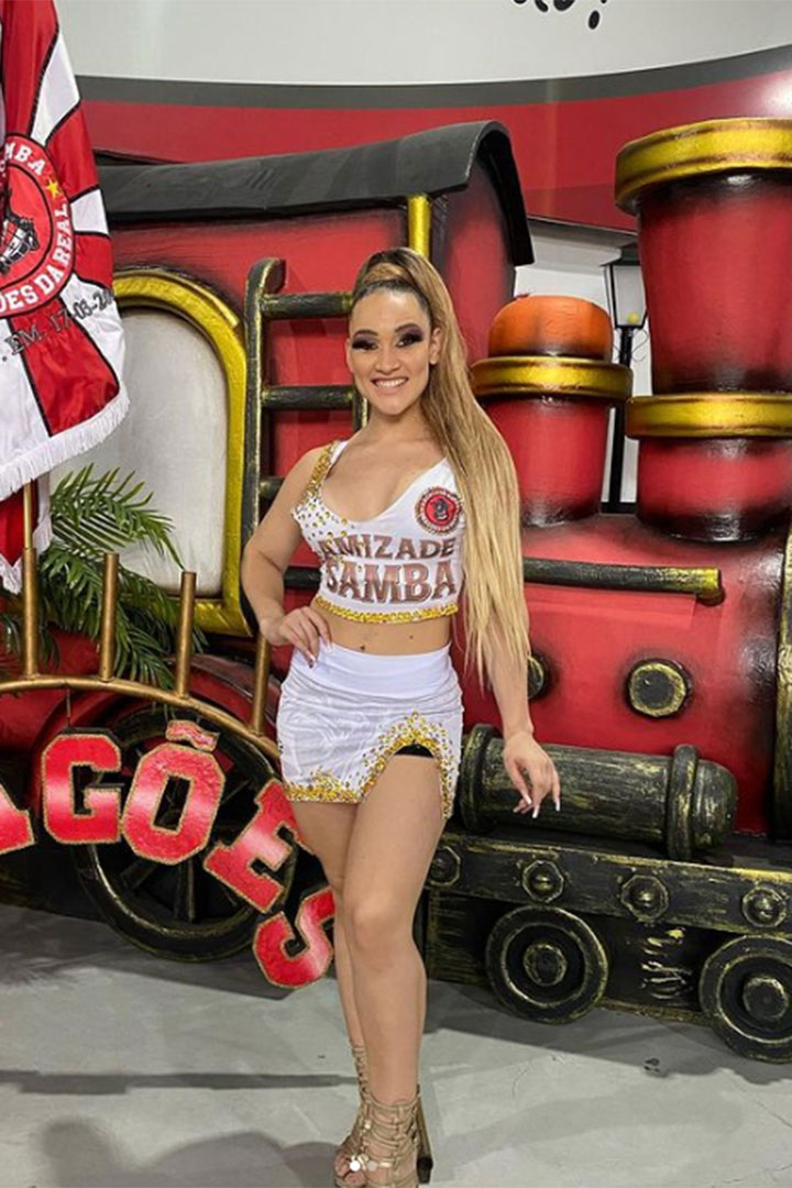Rainha Karine Grum da Dragões da Real - Foto: @karinegrum - Blog do Arcanjo