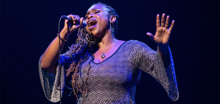 Letícia Soares faz tributo à cantora e compositora norte-americana Ella Fitzgerald – Foto: SP Escola de Teatro - Blog do Arcanjo