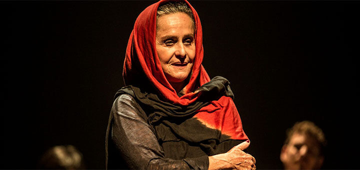 Atriz em cena mostra todo seu amor a São Paulo - Foto: Roberto Setton – Blog do Arcanjo